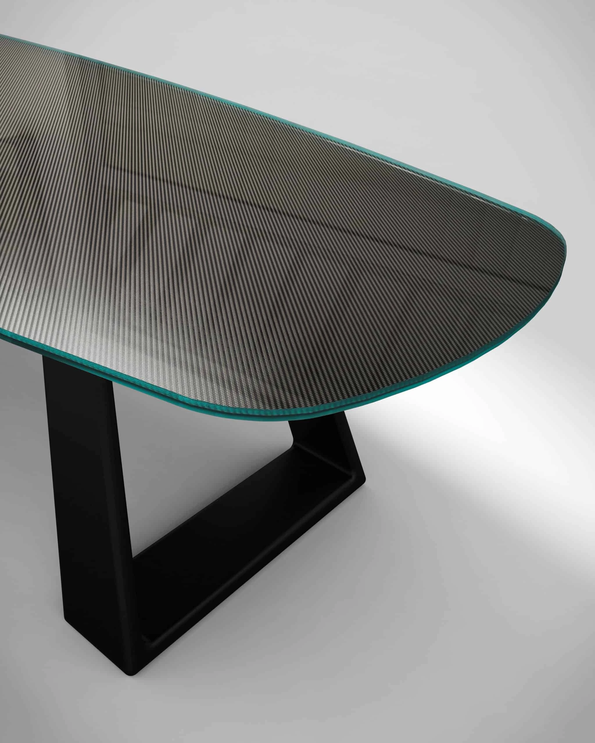 Stół konferencyjny z włókna węglowego – projekt dla Carbon Space